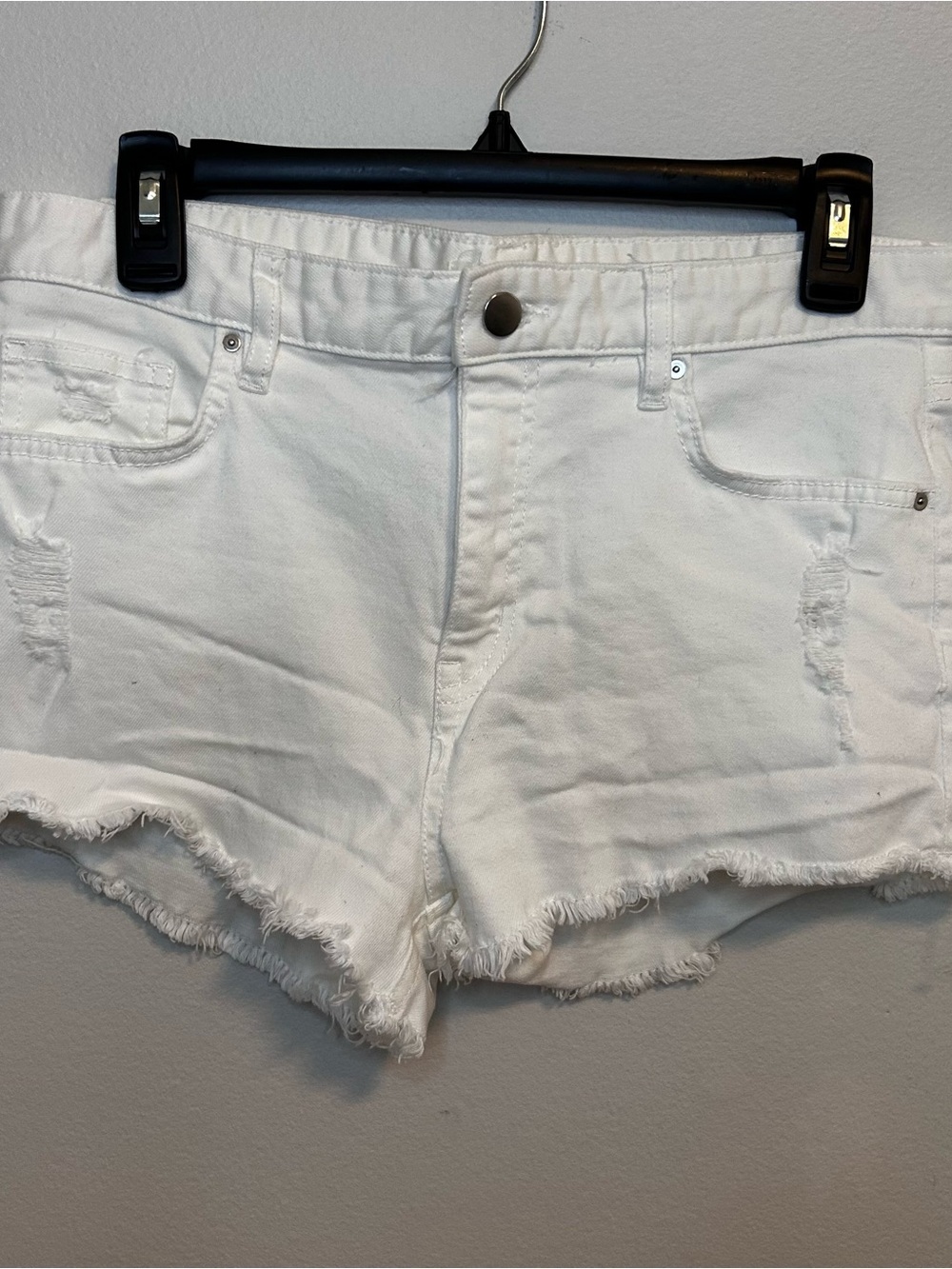 H&M White Distressed Frayed Hem Denim Shorts